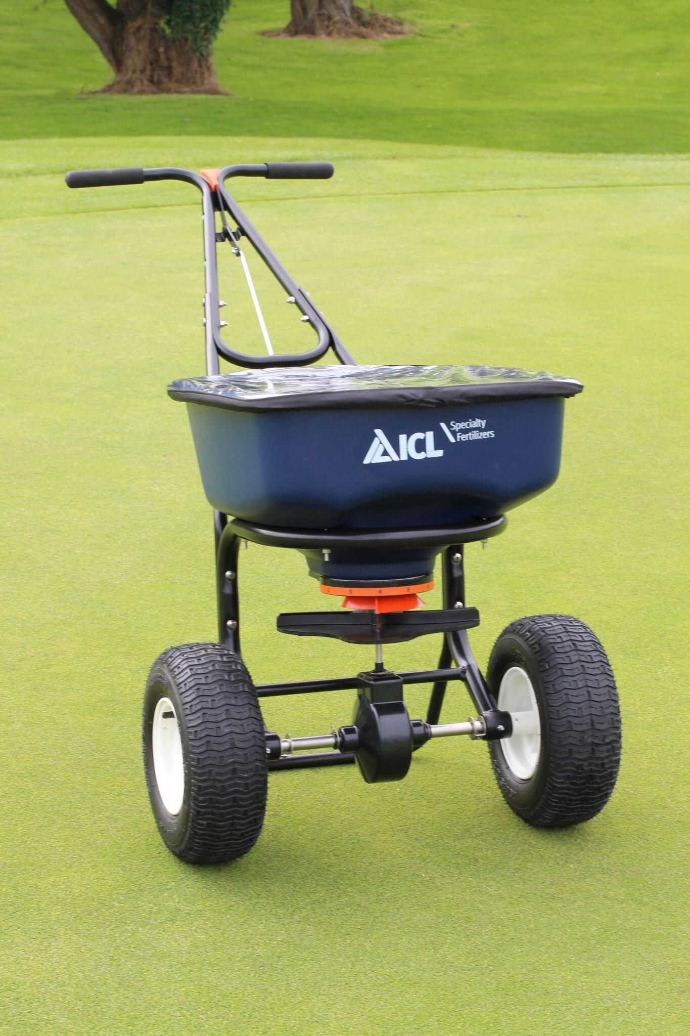 Rotary Spreaders | ICL Specialty Fertilizers